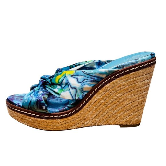 BCBG Size 8.5 Floral Satin Wedge Espadrille Sandal Jute Peep Toe Brunch Coastal - Picture 3 of 8